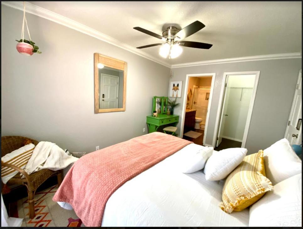 Private Bedroom Suite - Communal House Near Integris Oklahoma Stadt Exterior foto